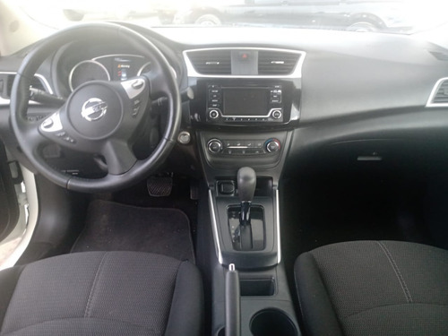 Imagen 14 de 15 de Nissan Sentra 2018