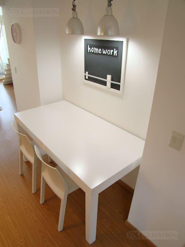 Departamento En Venta En Palermo Hollywood De 2 Ambientes Con Cochera. Balcón Con Parrilla.