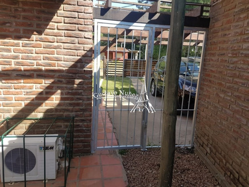 Casa Esquinera- Ref: 3094