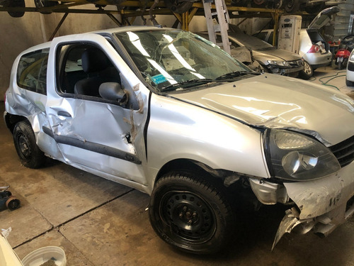 Chocado Renault Clio 1.2 2012 Listo Para Transferir