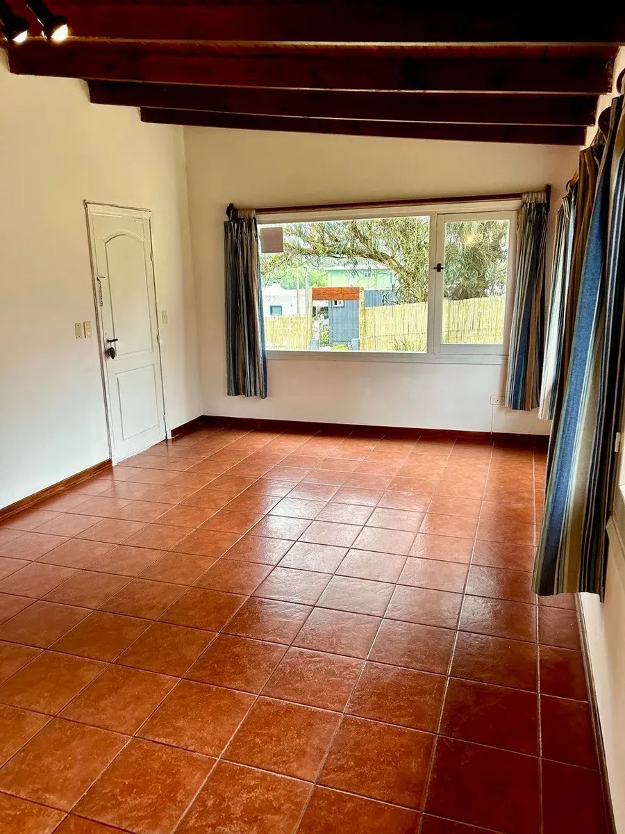 Alquiler Anual  Casa De 1 Dormitorio En El Tesoro, La Barra · Foto 3