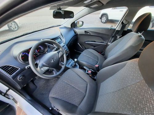 Imagem 9 de 14 de Hyundai Hb20 1.0 Comfort Plus 12v Flex 4p Manual