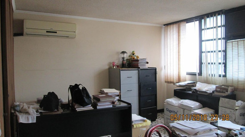 Comercial En Venta En El Centro Maracay Codigo 21- 11418 Jla
