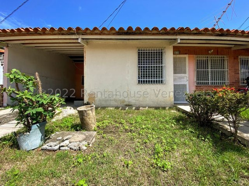 Imagen 18 de 30 de Casa En Venta Al Este De Barquisimeto Urbanización Cerrada Con Vigilancia Privada.gabriela C. #23-6871