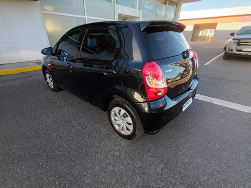 Imagen 17 de 21 de Toyota Etios 5 X Gnc 2020 Mr