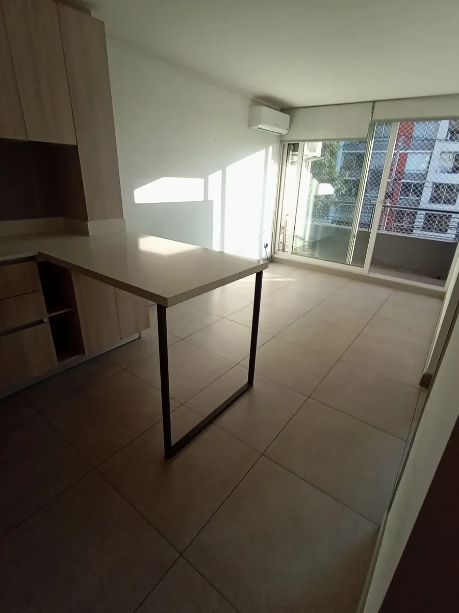 Imagen 4 de 15 de Arriendo Depto Más Estacionamiento Y Bodega, $ 410.000