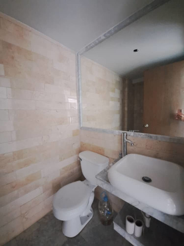 Imagen 9 de 15 de Rosaura Cortez Vende Apartamento En Los Mangos Valencia Res. Sinamaica