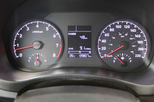 Imagen 14 de 15 de Hyundai Accent 2018 4 Cilindros