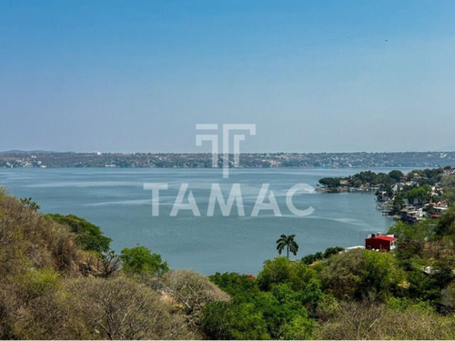 Casa En Venta En Tequesquitengo, Jojutla, Morelos