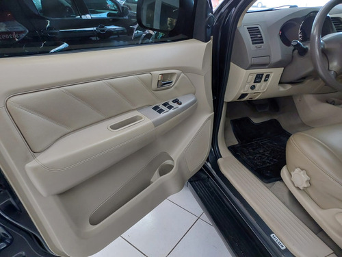 Toyota Hilux SW4 3.0 SRV 4X4 16V TURBO INTERCOOLER DIESEL 4P AUTOMÁTICO