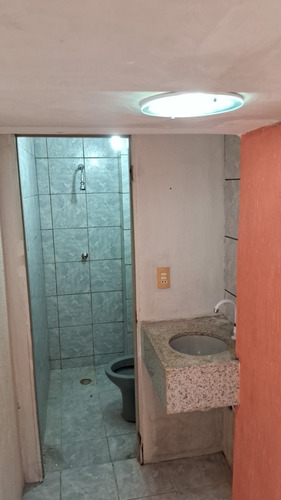 Aluga-se Kit Net Sala. 81 996980135