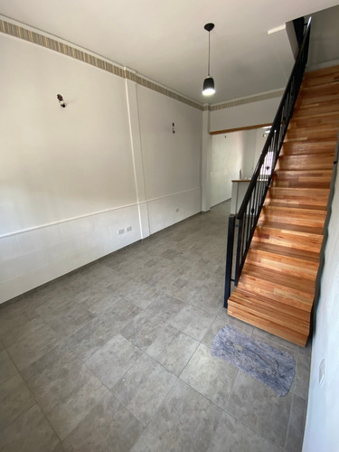 Imagen 4 de 19 de Excelente Duplex De 3 Ambientes. Reciclado A Nuevo
