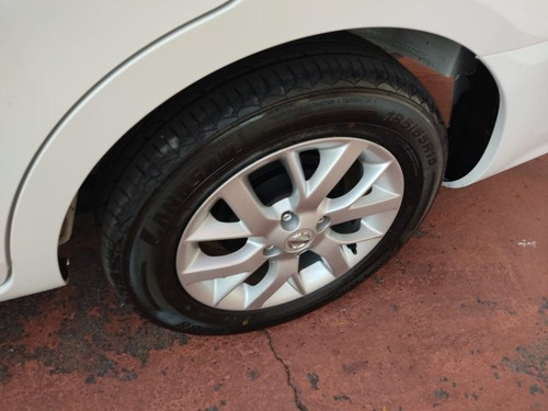 Imagem 6 de 9 de Versa 1.6 16v Flex Sv 4p Xtronic