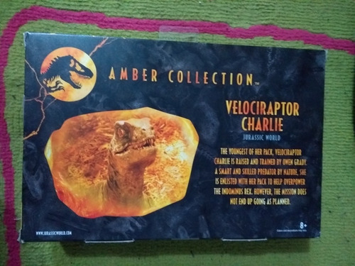 Velociraptor Charlie Amber Collection Jurassic World Nuevo.