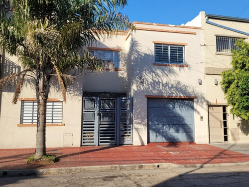 Casa En Venta - 4 Dormitorios 4 Baños 1 Cochera - 240mts2 - Villa Bosch, Tres De Febrero