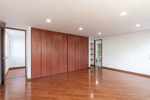 Casa En Venta En Niza Antigua. Cod V8182