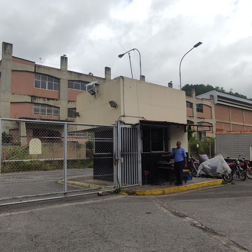 Deposito En Galpon Industrial En San Pedro De Los Altos, Los Teques, En Alquiler, Codg Mas 25-16892
