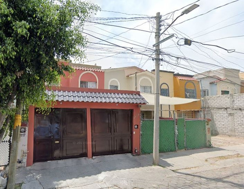 Casa En Recuperacion En La Colonia Residencial Tecnologico Gto. Sh05