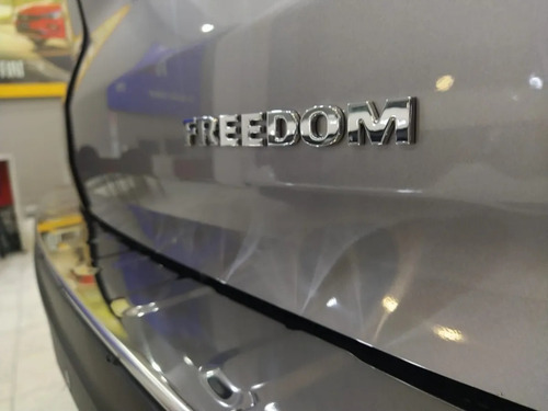 Imagen 17 de 20 de Fiat Toro Freedom 4x2 1.8n - Ultima ! //jc