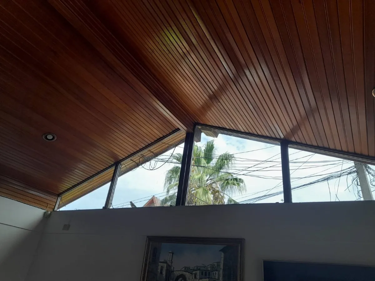 Imagen 3 de 9 de Espectacular Casa Remodelada Con Amplio Patio Y Jardín