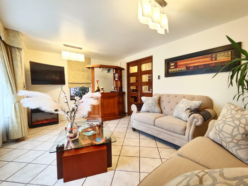 Preciosa, Impecable Y Acogedora Casa En Condominio
