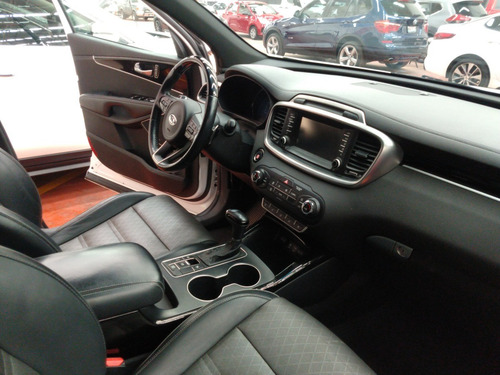 Imagen 11 de 15 de Kia Sorento 3.3 Sxl V6 Awd