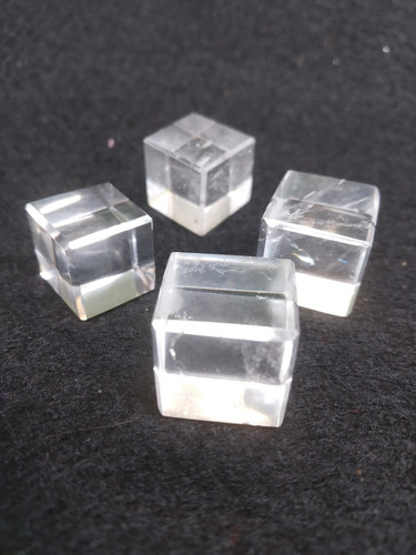 Cubo Cuarzo Natural Sólido Platónico Geometría 7.3 Gr. Reiki