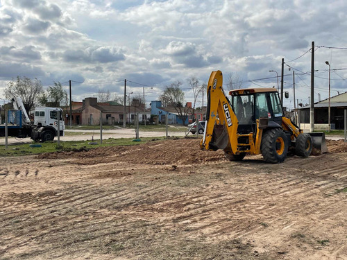 Imagen 8 de 15 de Alquiler De Retropala Jcb Minicargadora