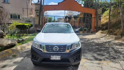 Nissan NP300 2.4 Doble Cabina Se Aa Pack Seg Mt