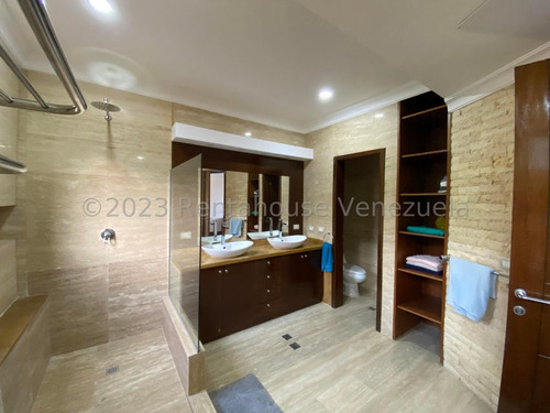 Apartamento Penthouse Dúplex Residencias Hacienda La Lagunita Con Pozo De Agua En Calle Cerrada En Venta En La Lagunita Calle P3-3 Caracas