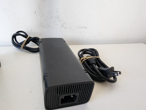 Imagen 7 de 7 de Microsoft Xbox 360 E 4gb + 1 Control Y Cable Power