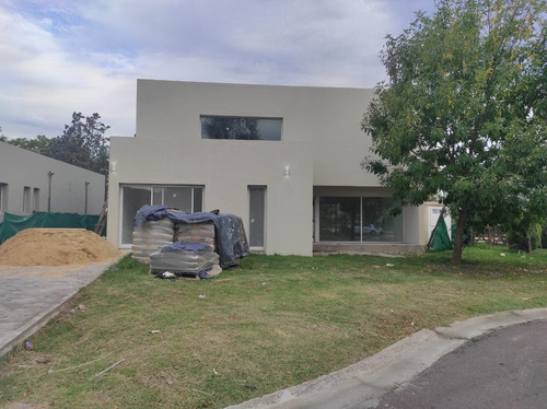Imagen 2 de 16 de Casa En Venta Ubicado En Santa Guadalupe, Pilar Del Este, G.b.a. Zona Norte