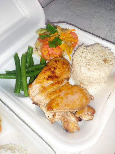 Imagen 1 de 9 de Almuerzos Y Comidas Por Encargo.