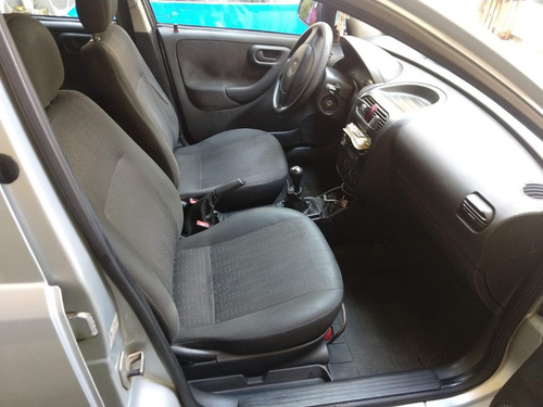Imagem 7 de 12 de Chevrolet Corsa 1.0 Maxx Flex Power 5p