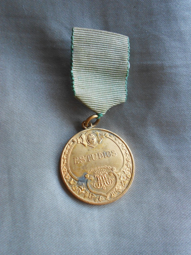 Medalla Colegio Manuel Belgrano - Hermanos Maristas - Estud. (Usado)
