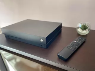 Xbox One X - Como Nuevo