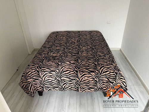 Boyer Vende Depto Semi Amoblado (72893)
