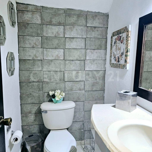 For Rent Very Spacious House And Land At Ejido Playa Del Carmen P3442