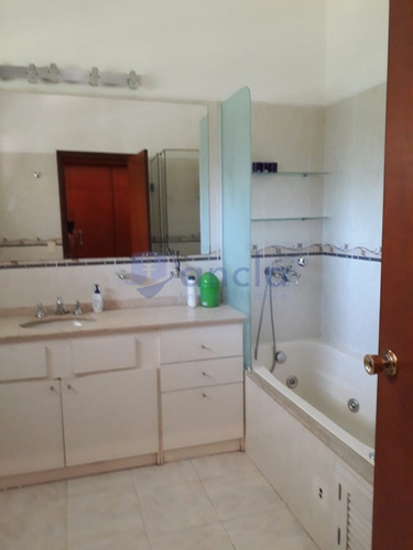 Punta Del Este, Zona Jardines De Cordoba- Ref: 1048