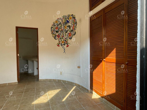 Venta Casa En Lomas De Atzingo - V312