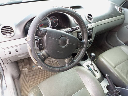 Imagen 10 de 15 de Chevrolet Optra