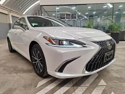 Lexus ES 4p 300H HEV L4/2.5 Aut