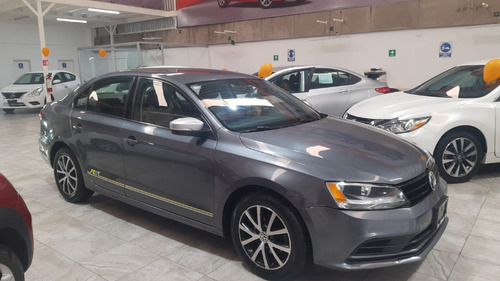 Imagen 1 de 11 de Jetta Fest Std