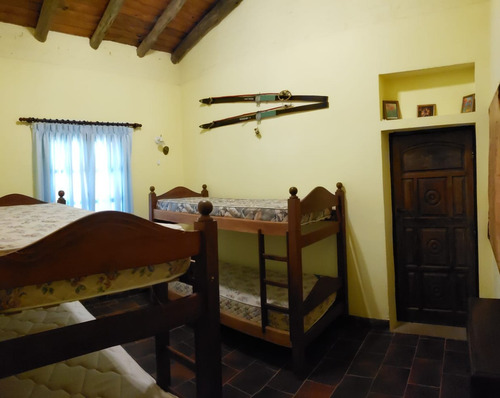 Gran Casco Con Vivienda De 5 Dormitorios 3 Baños, Pileta , 34 Hectareas,