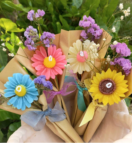 Velas Aromaticas Margaritas Rosas Y Girasoles Para Recuerdos