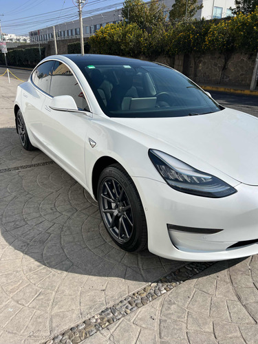 Tesla Model 3 Long Range