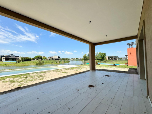 Casa A Estrenar Al Lago En Barrio El Canton - Escobar