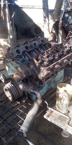 Motor Ford 370