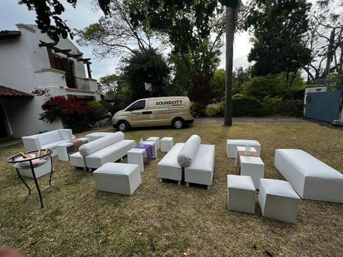 Imagen 5 de 10 de Alquiler De Living, Puff, Dj, Audio Y Luces Para Eventos