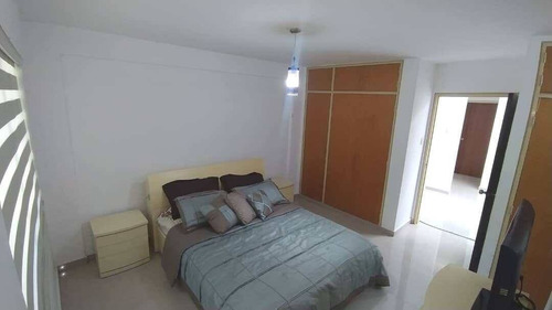 Lm Townhouse En Venta En Exclusivo Conjunto En El Parral, Sólo 4 Familias Valencia Carabobo Venezuela